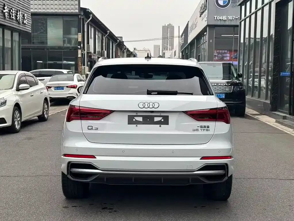 Audi Q3 — фото 7