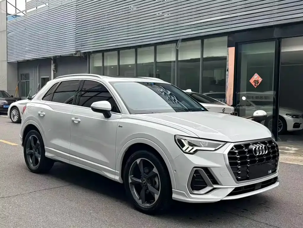 Audi Q3 — фото 9