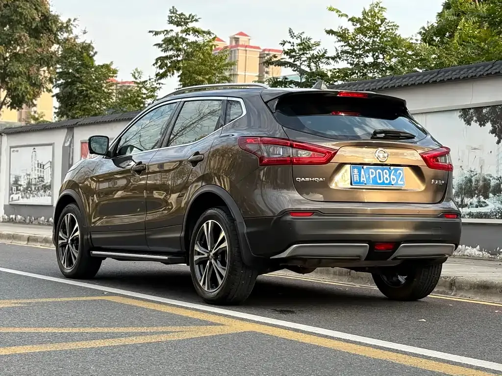 Nissan Qashqai — фото 10