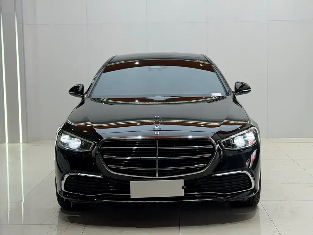 Mercedes-Benz S-Class — фото 1