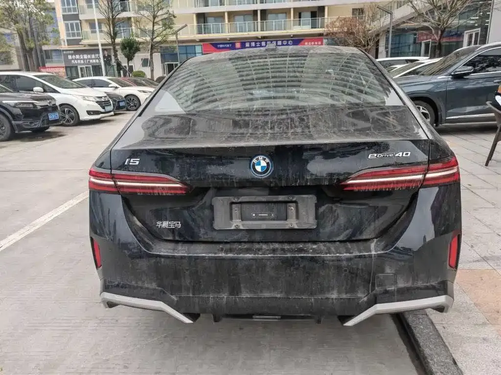 BMW i5 — фото 9