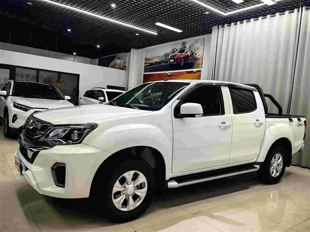 Isuzu RE-MAX — фото 1