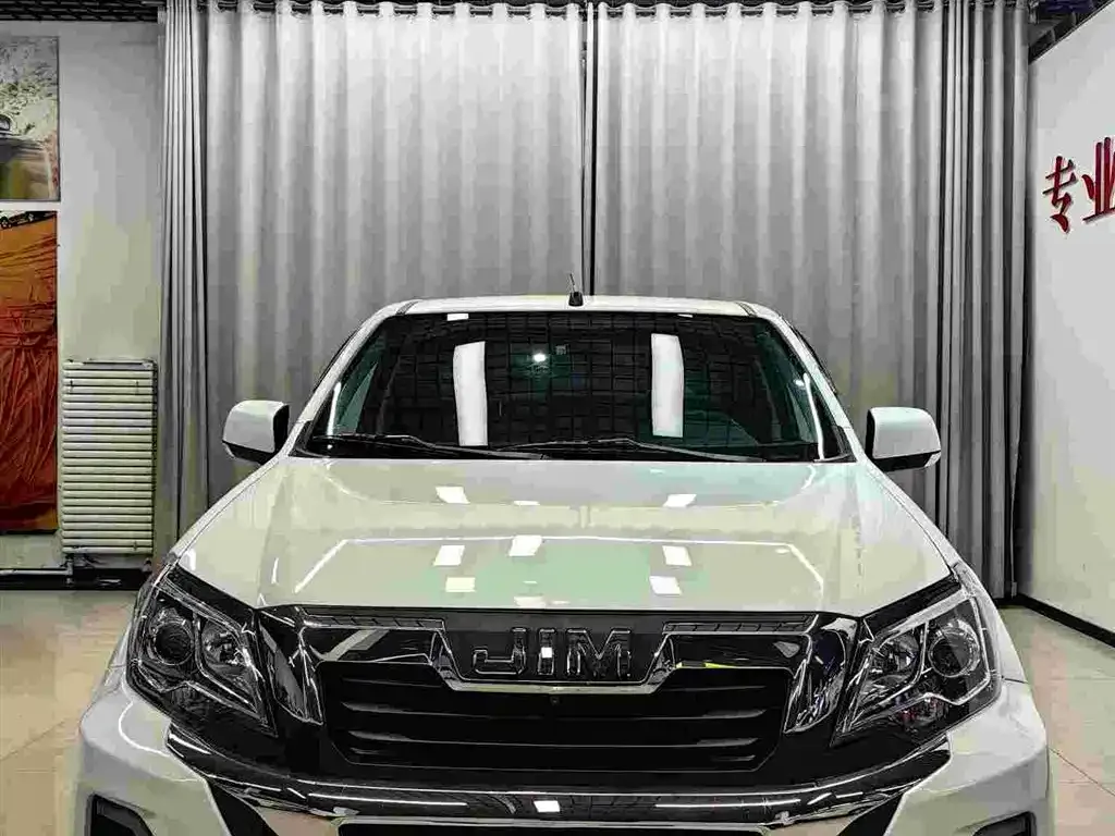 Isuzu RE-MAX — фото 8