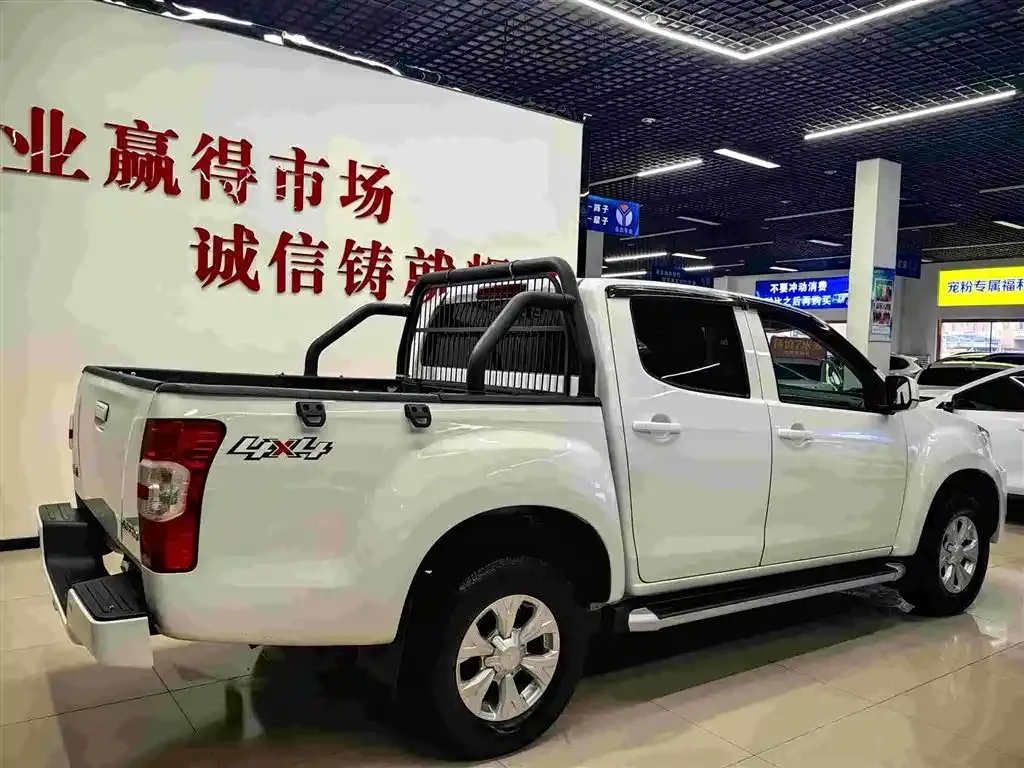 Isuzu RE-MAX — фото 5