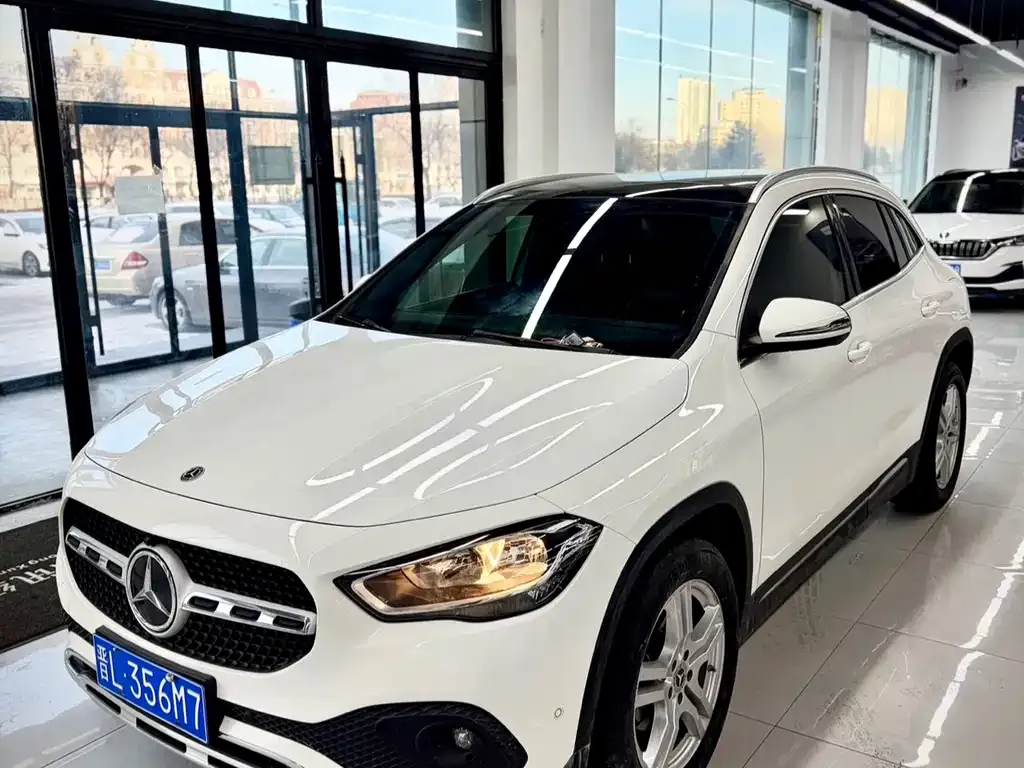 Mercedes-Benz GLA — фото 1