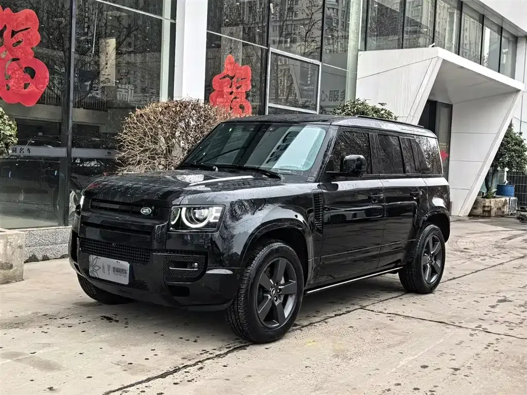 Land Rover Defender — фото 1