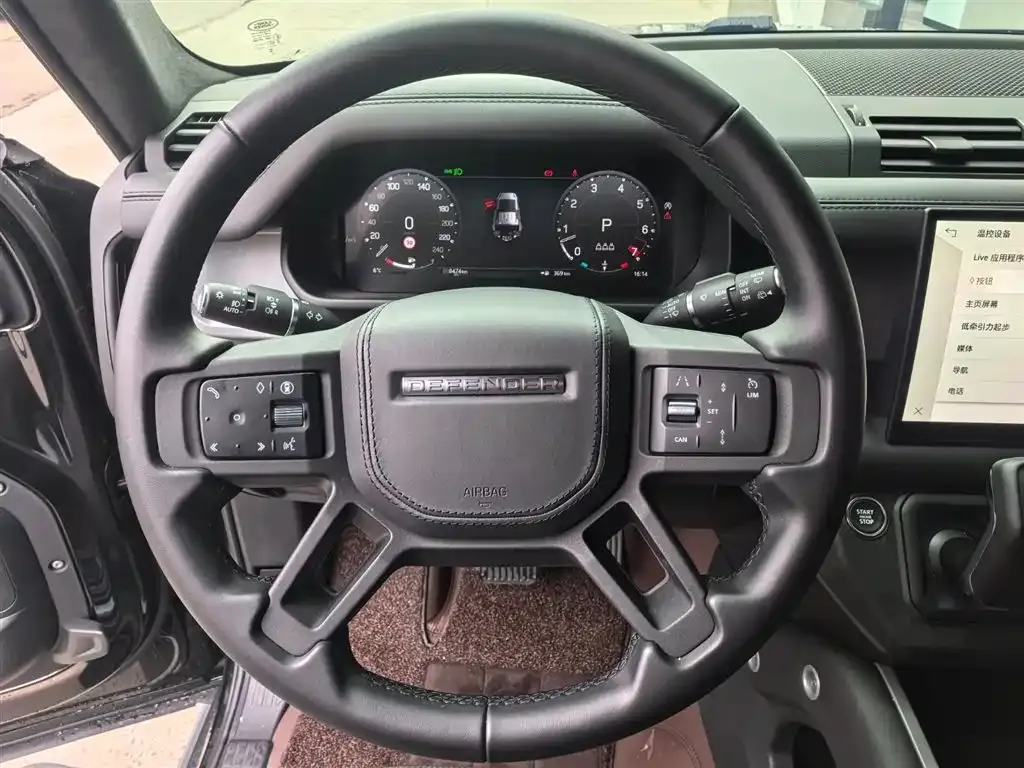 Land Rover Defender — фото 10