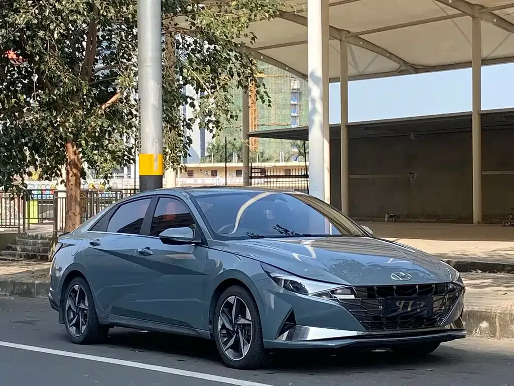 Hyundai Elantra — фото 6