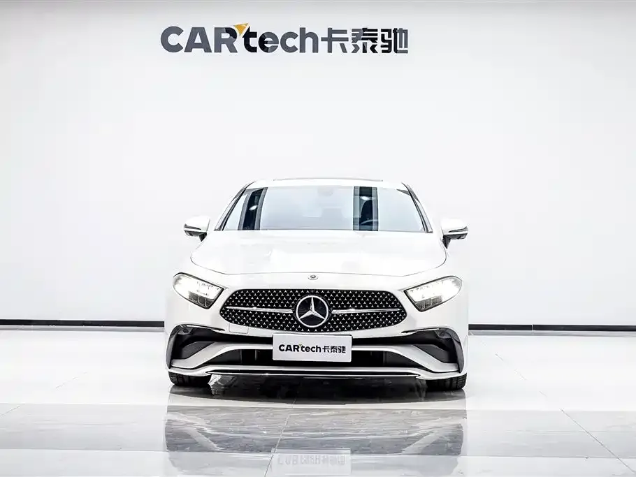 Mercedes-Benz CLS — фото 1
