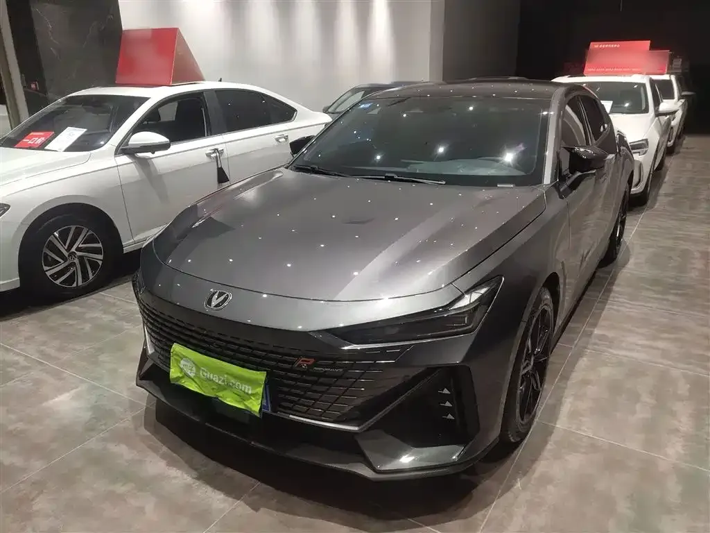 Changan UNI-V — фото 1