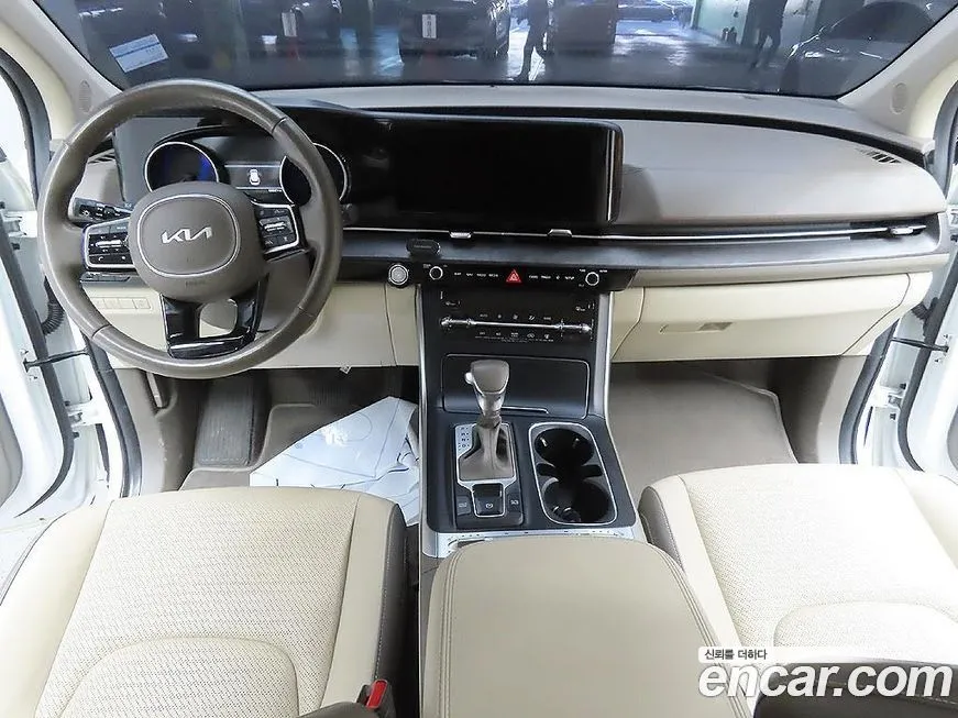 Kia Carnival — фото 9