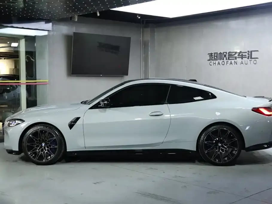BMW M4 — фото 10