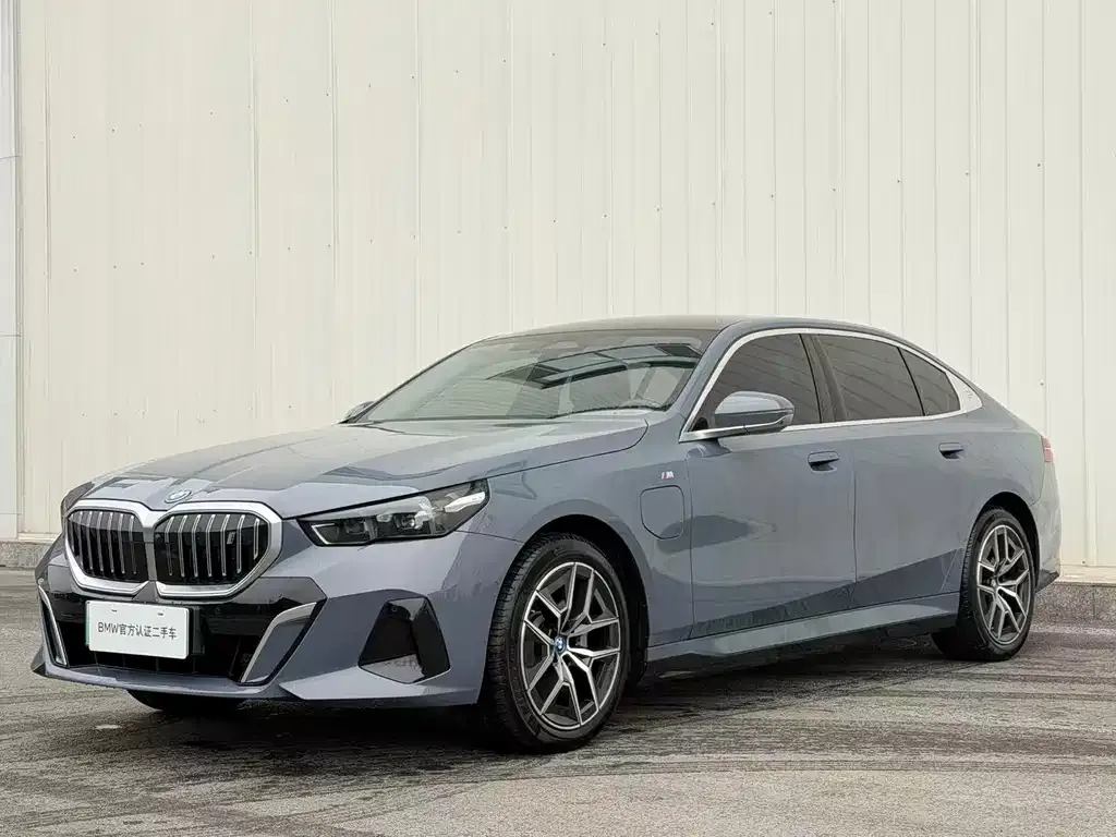 BMW i5 — фото 1