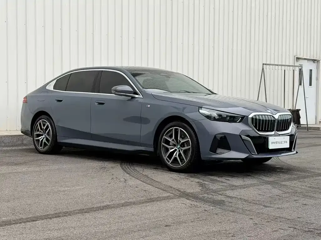 BMW i5 — фото 6