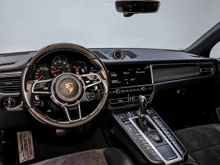 Porsche Macan — фото 9