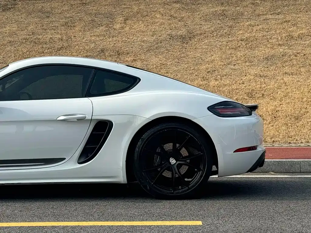Porsche 718 — фото 8