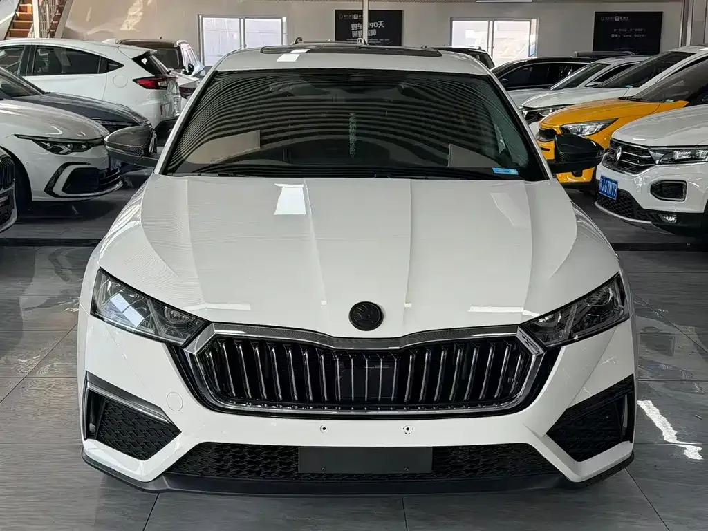 Skoda Octavia — фото 5