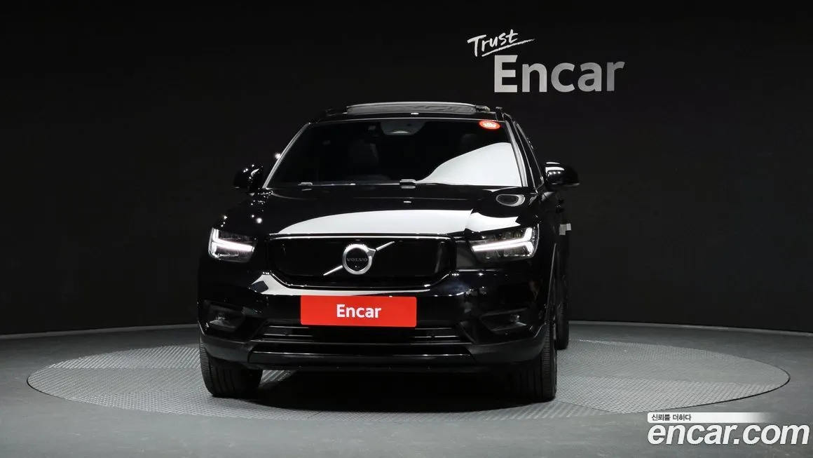 Volvo XC40 — фото 2