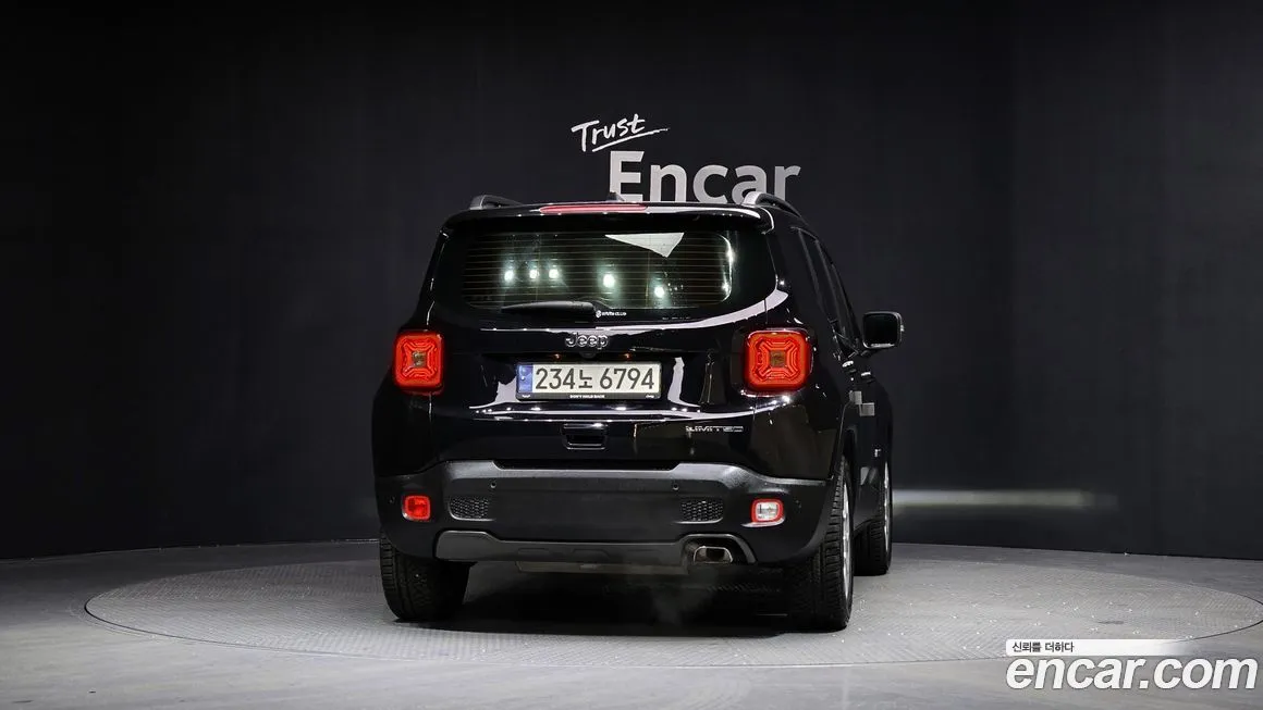 Jeep Renegade — фото 3