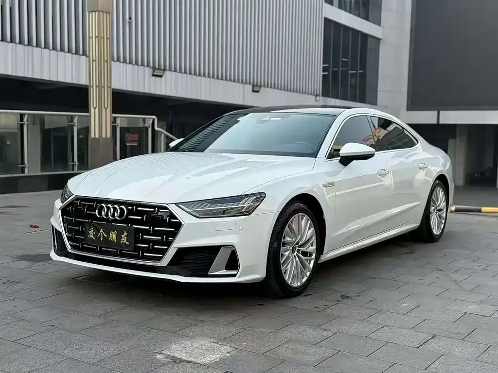 Audi A7L — фото 1