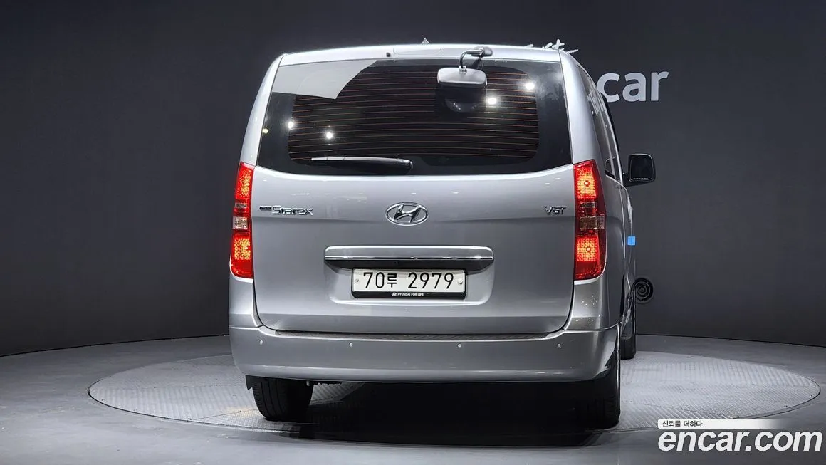 Hyundai Starex — фото 7