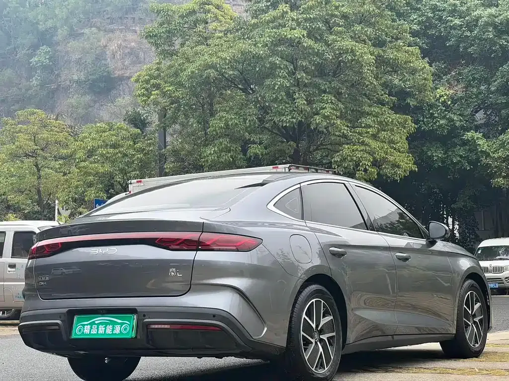 BYD Qin L — фото 9