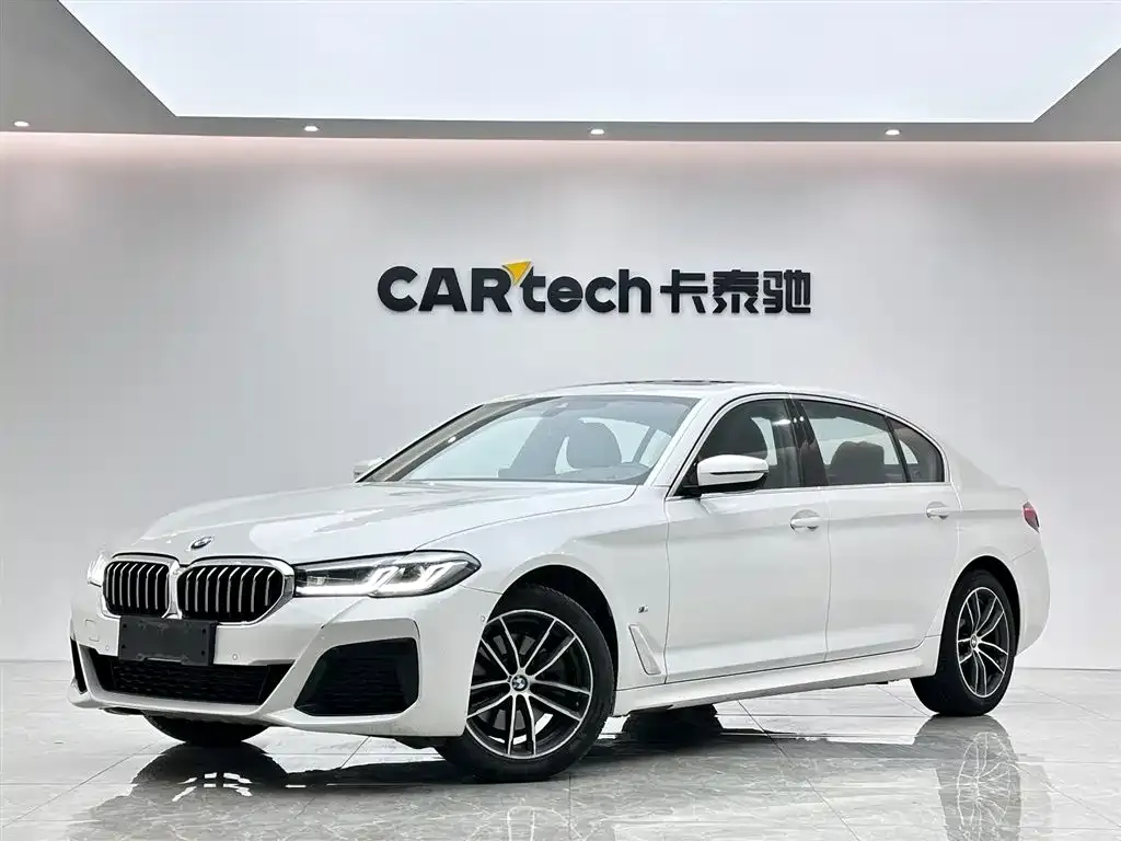BMW 5 Series — фото 1