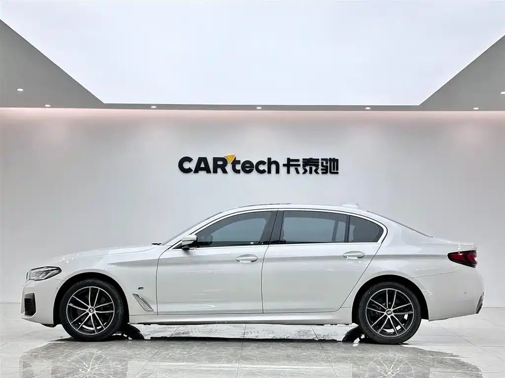 BMW 5 Series — фото 5