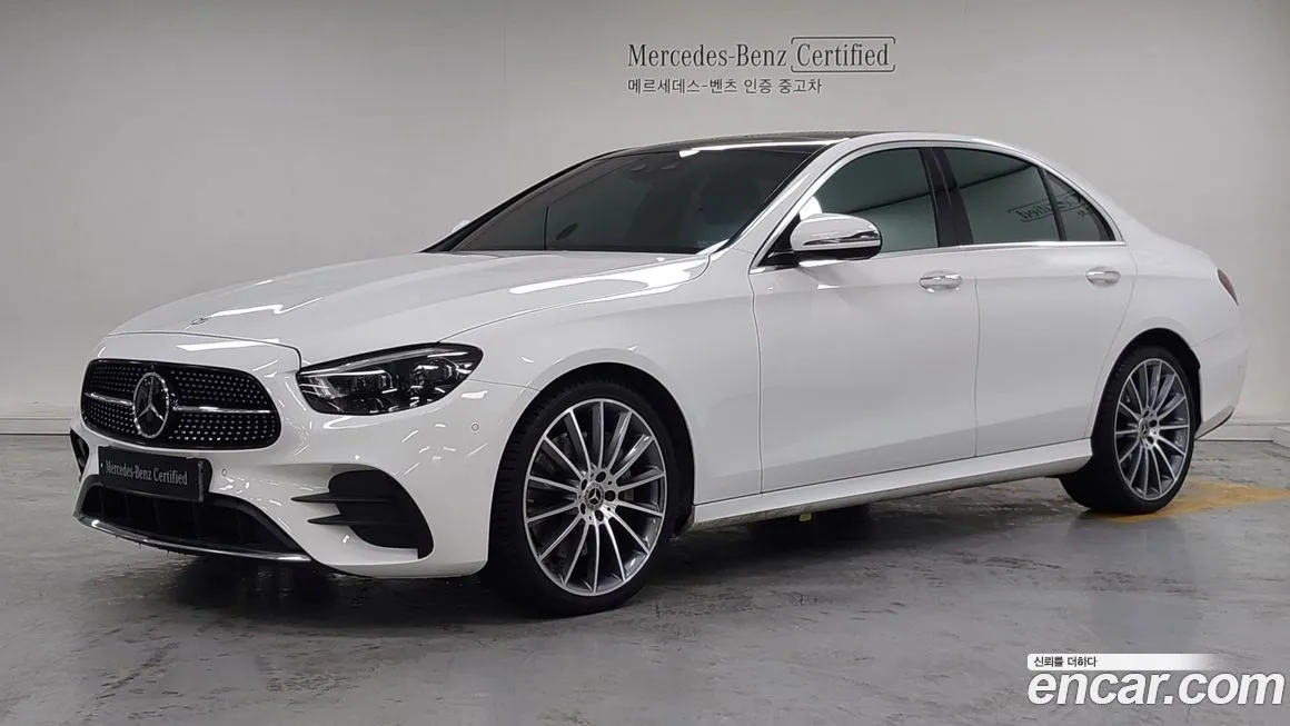 Mercedes-Benz E-Class — фото 1