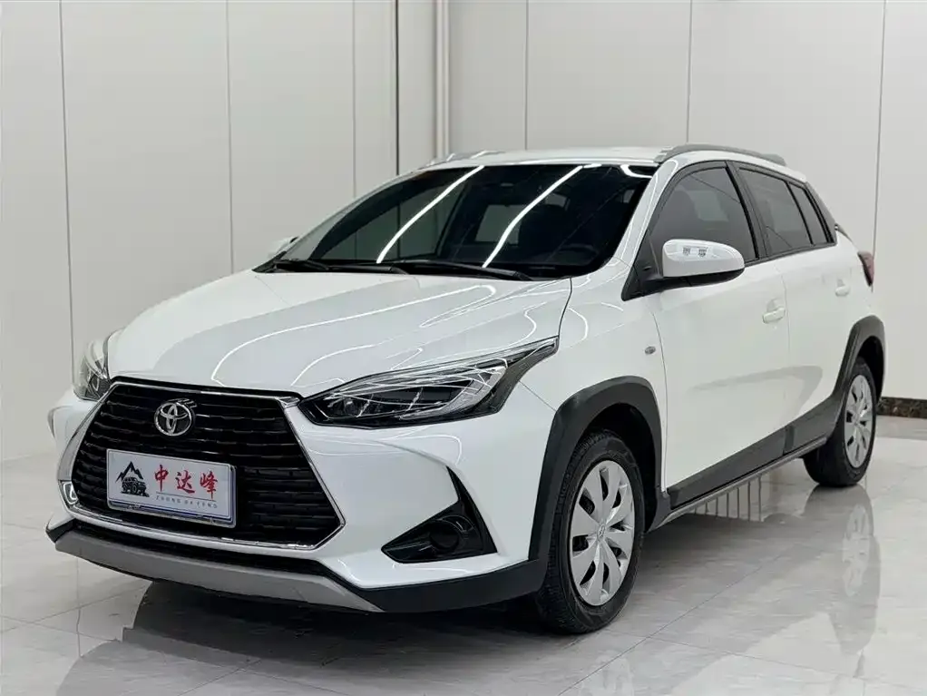 Toyota Yaris L — фото 10