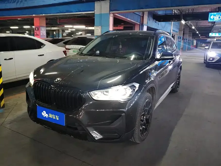BMW X1 — фото 1
