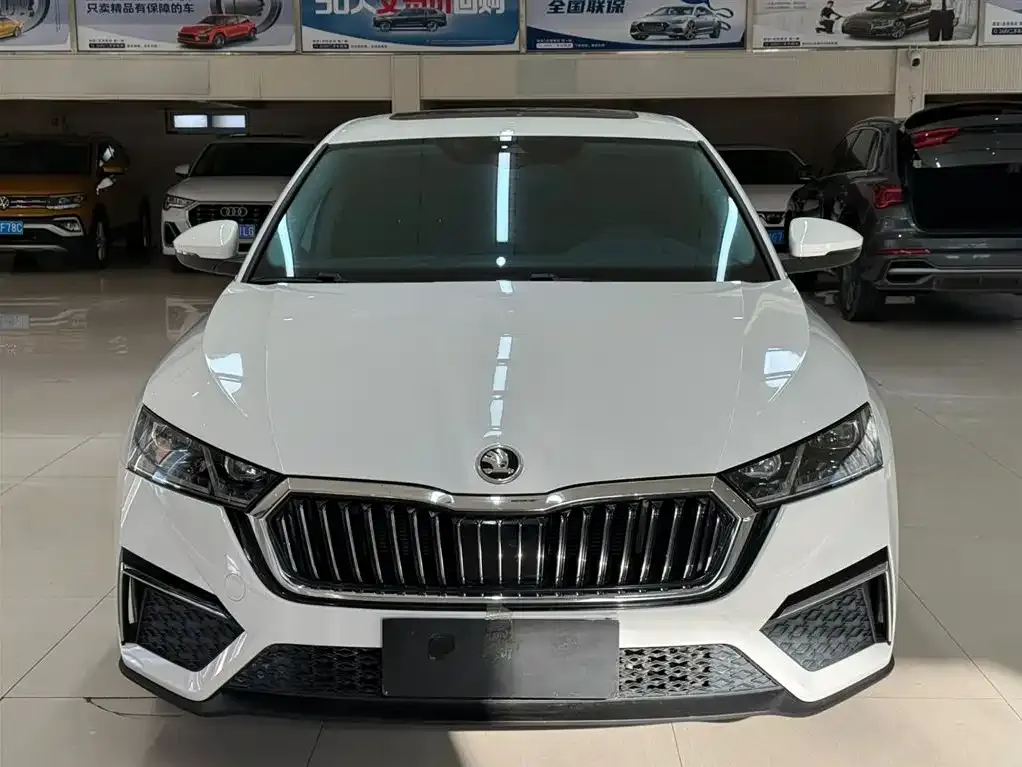 Skoda Octavia — фото 5