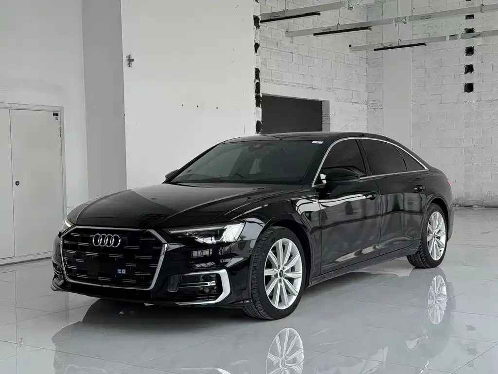 Audi A6L — фото 1