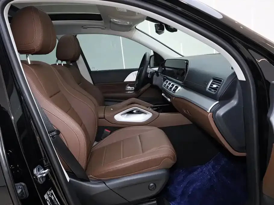 Mercedes-Benz GLS — фото 10