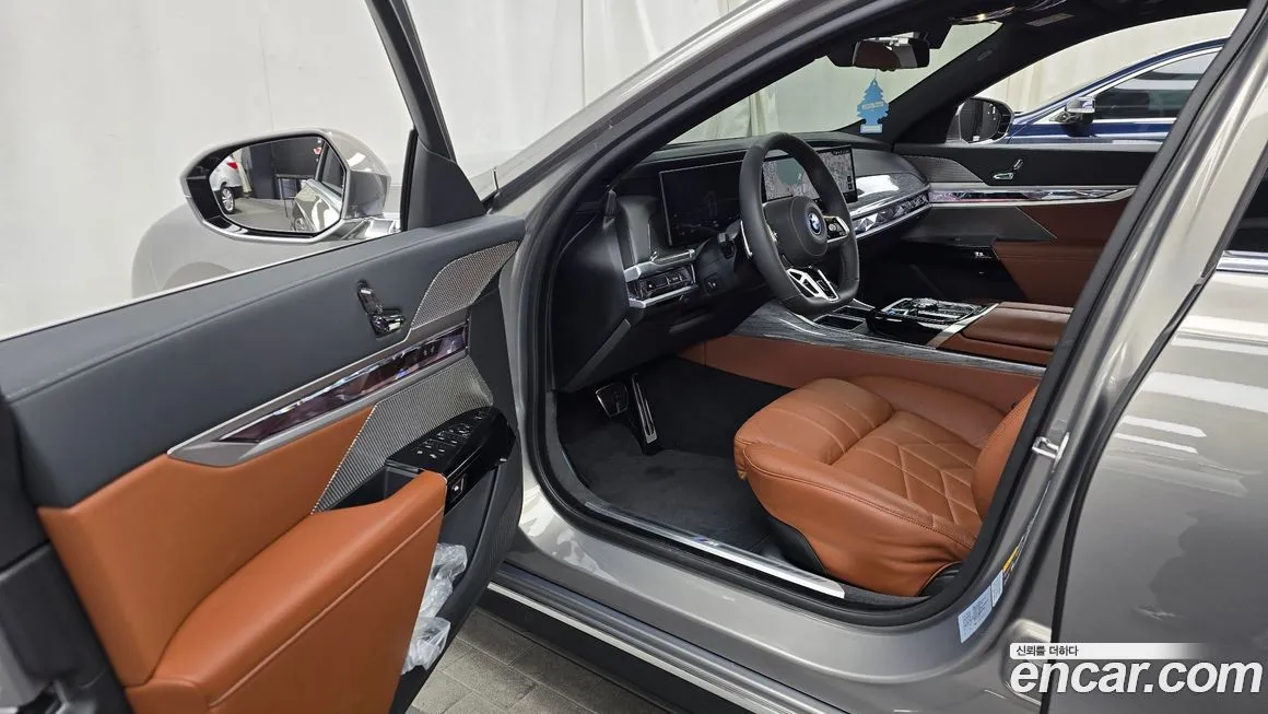 BMW i7 — фото 2