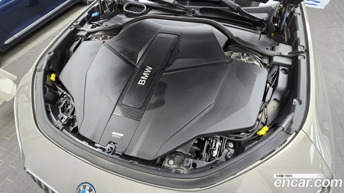 BMW i7 — фото 6