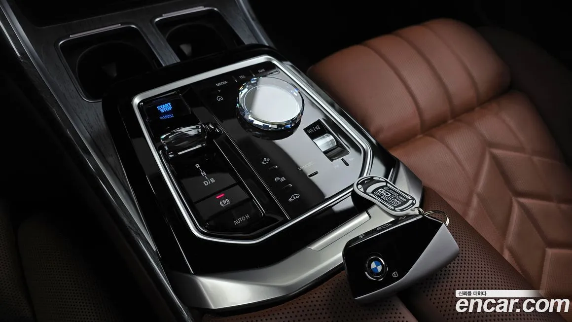 BMW i7 — фото 3