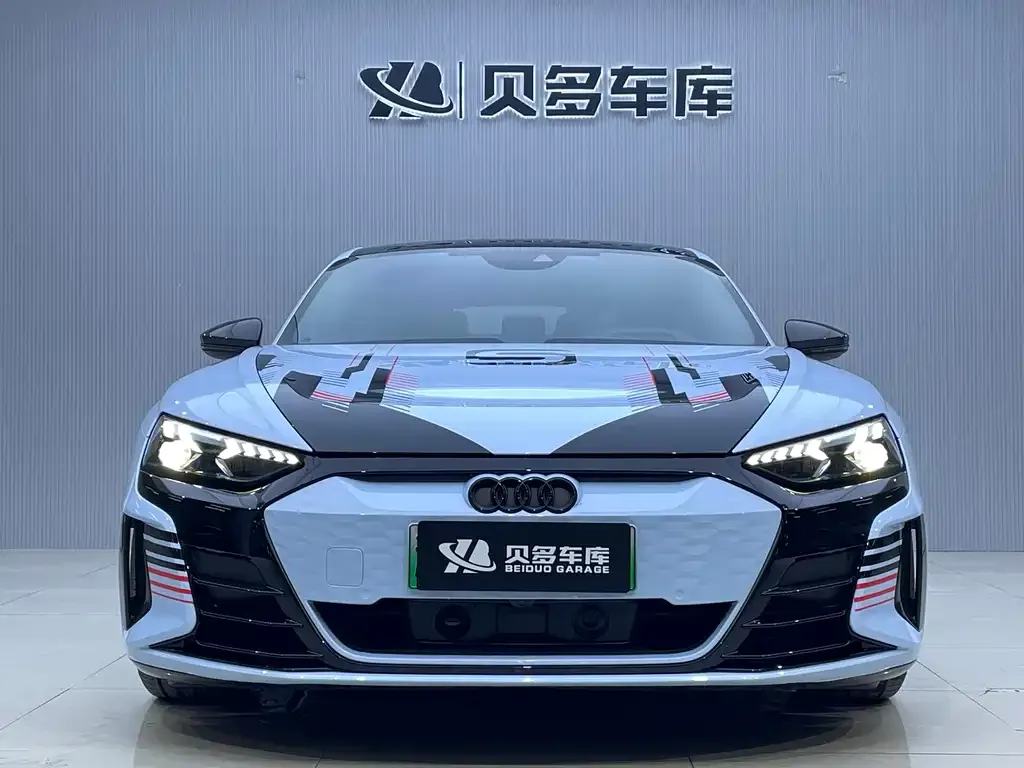 Audi RS e-tron GT — фото 8