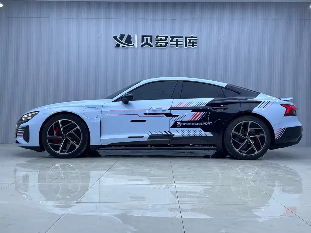 Audi RS e-tron GT — фото 3