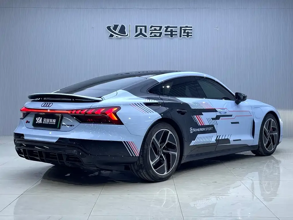 Audi RS e-tron GT — фото 4
