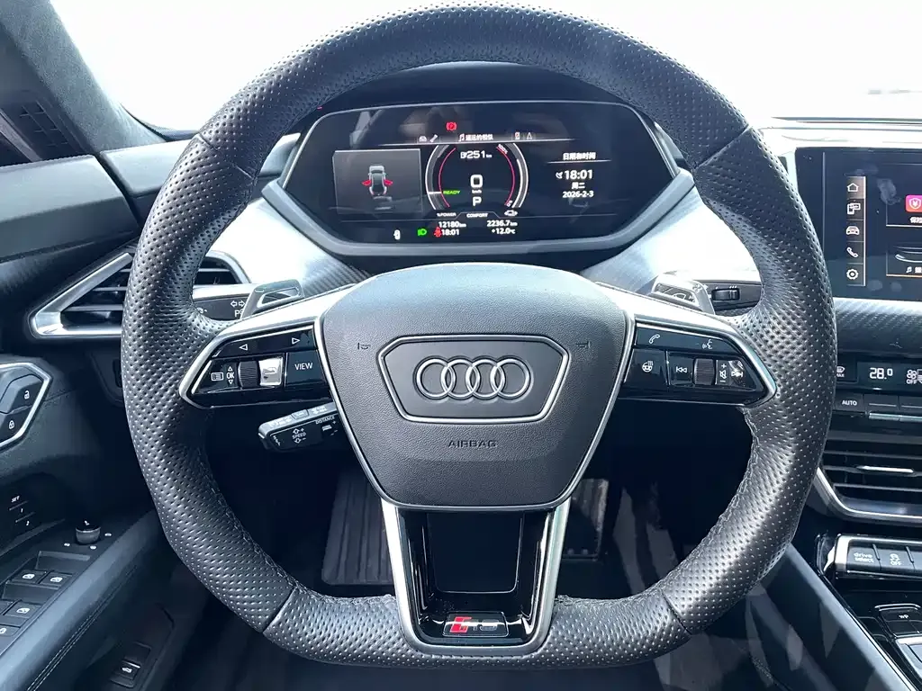 Audi RS e-tron GT — фото 6