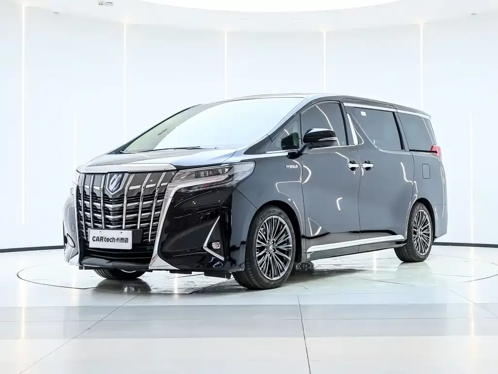 Toyota Alphard — фото 1