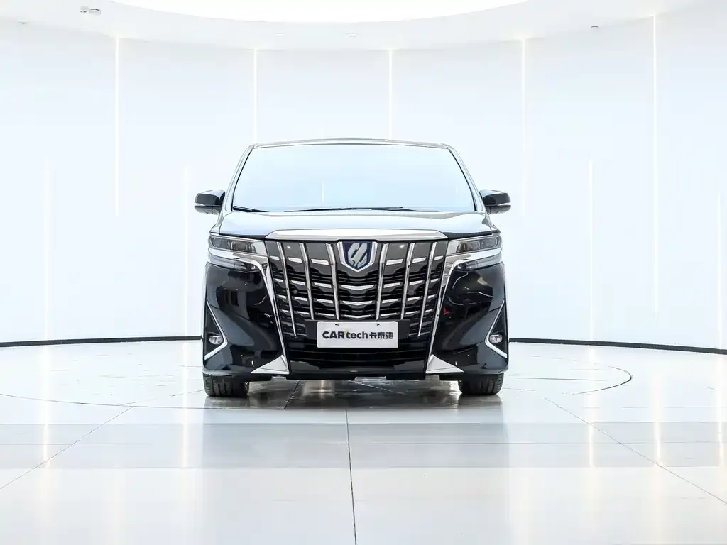 Toyota Alphard — фото 7