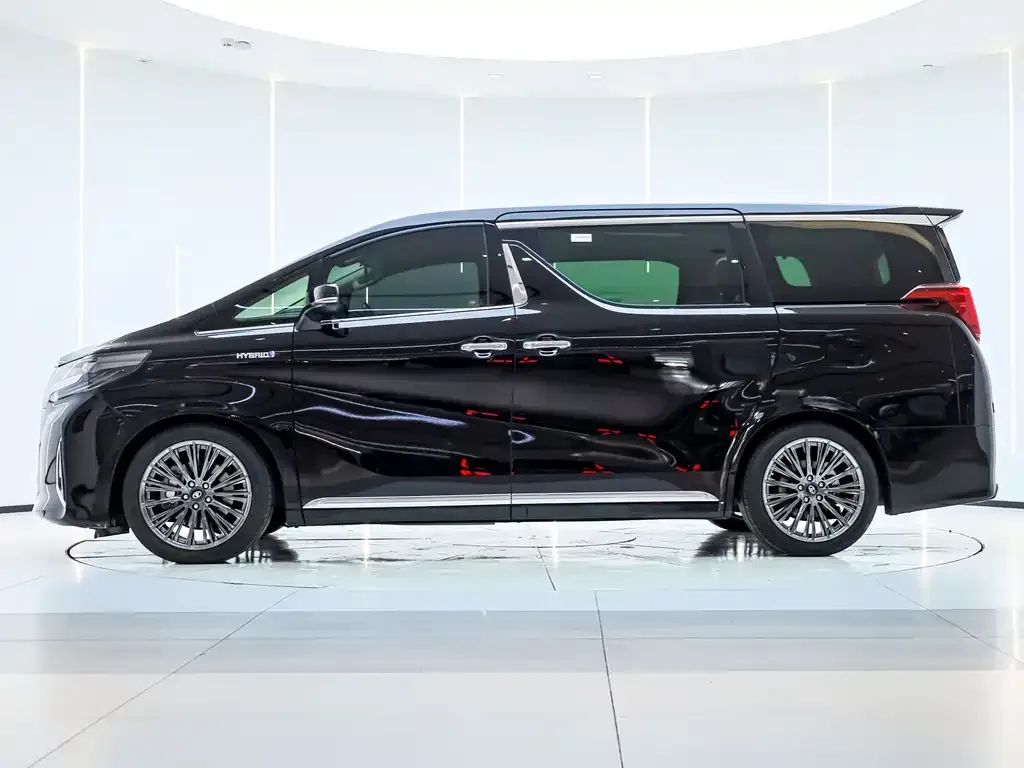 Toyota Alphard — фото 10