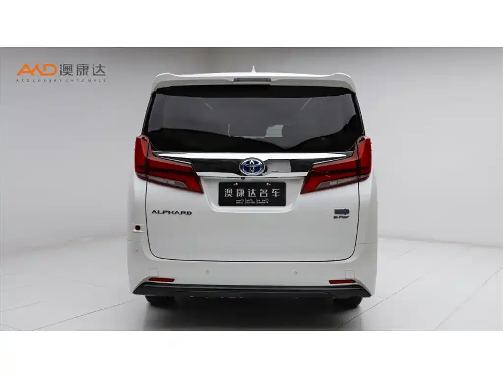 Toyota Alphard — фото 9
