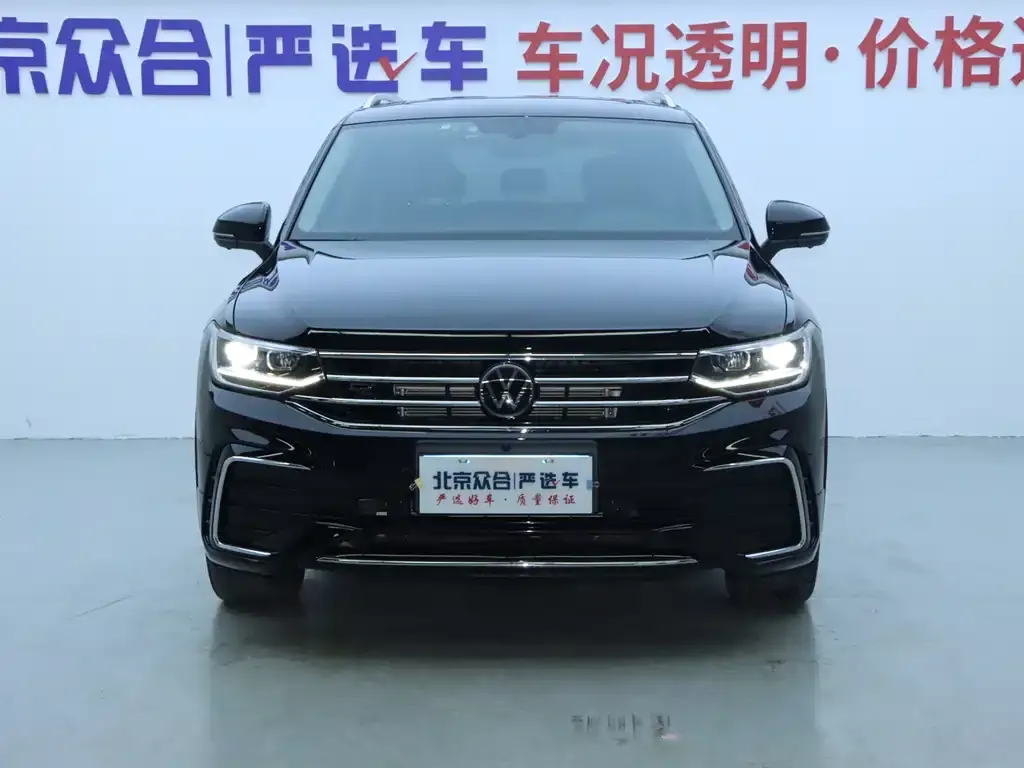 Volkswagen Tiguan L — фото 3