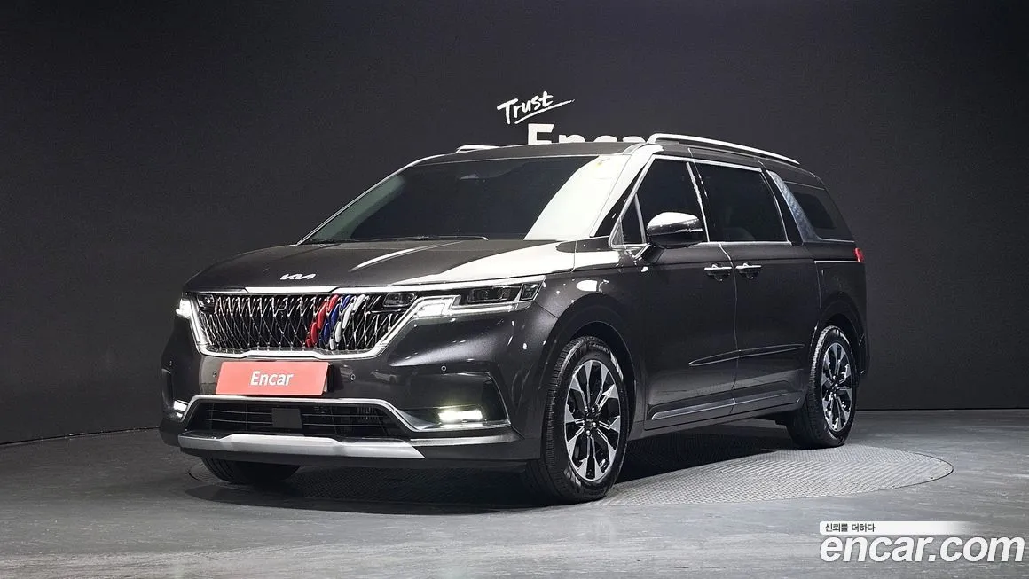 Kia Carnival — фото 1
