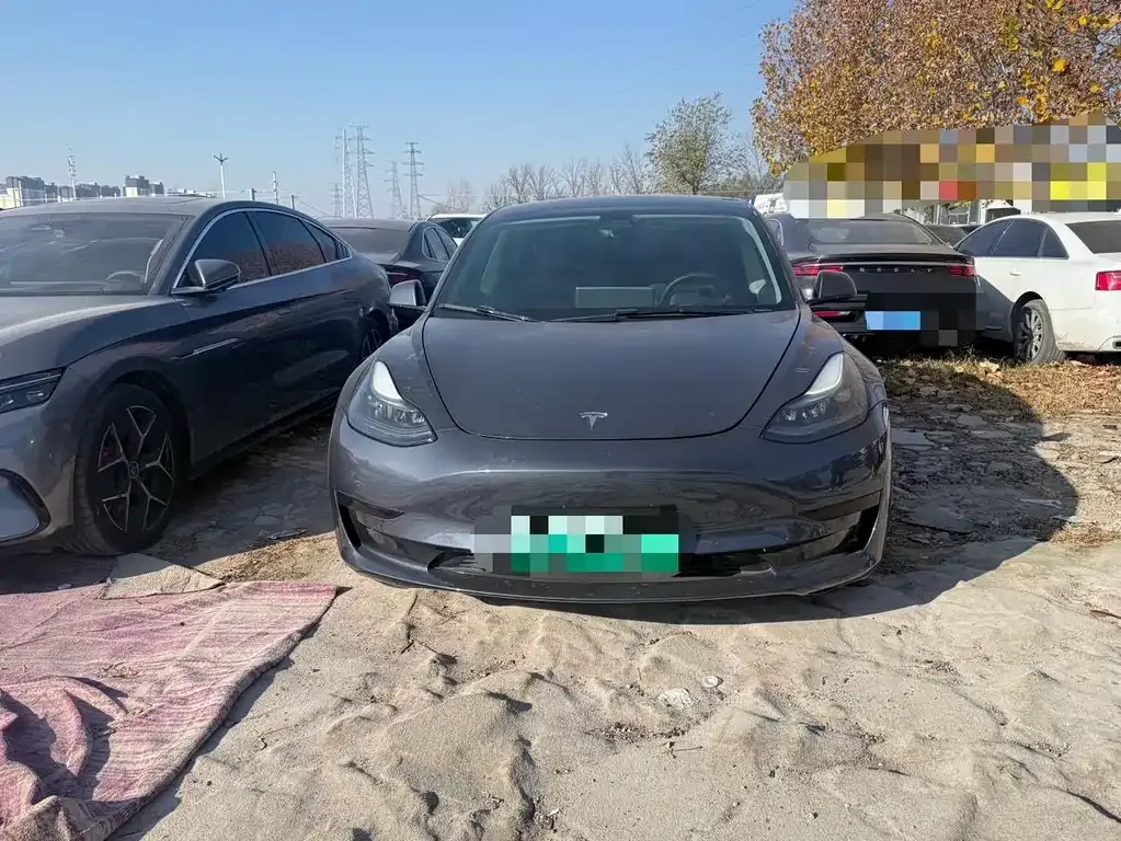Tesla Model 3 — фото 3
