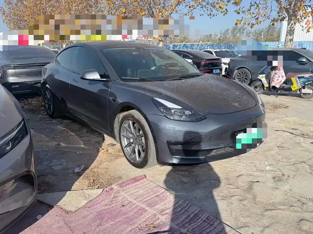 Tesla Model 3 — фото 8