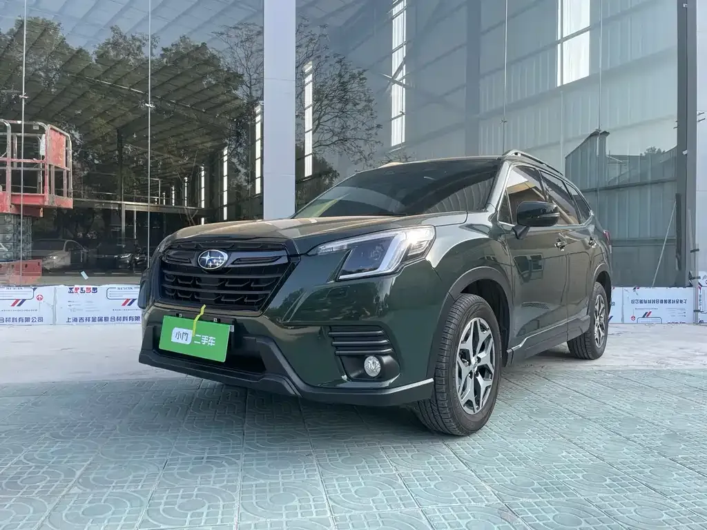 Subaru Forester — фото 1